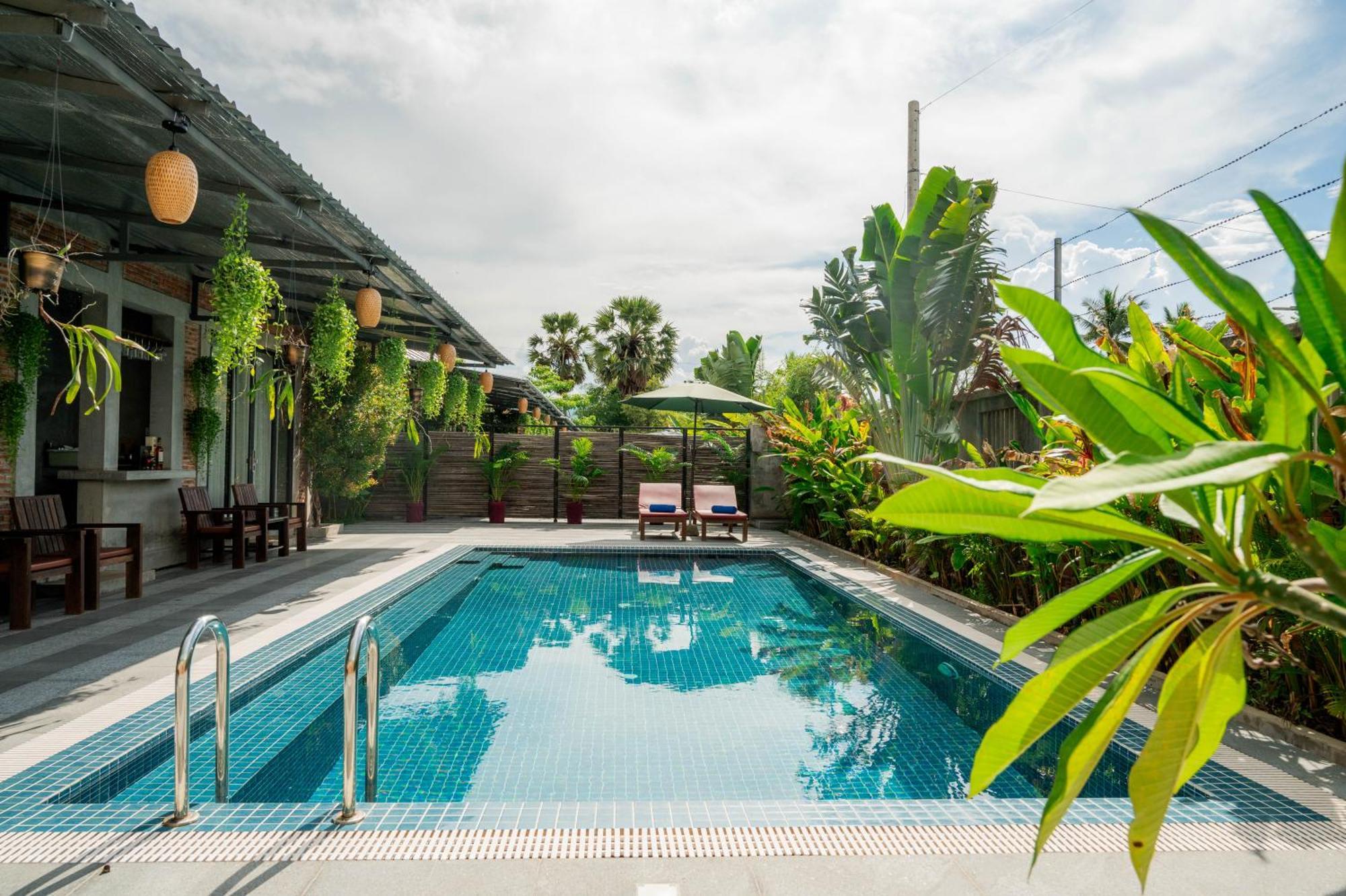 Sweet Boutique Hotel 4*
